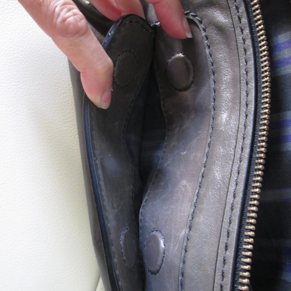 Coccinelle Gray Leather Bag - Picture 9 of 12